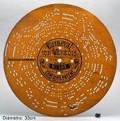 Discos de cartão perfurado